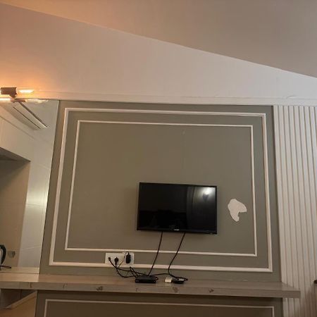 וסאי Majestic Inn מראה חיצוני תמונה